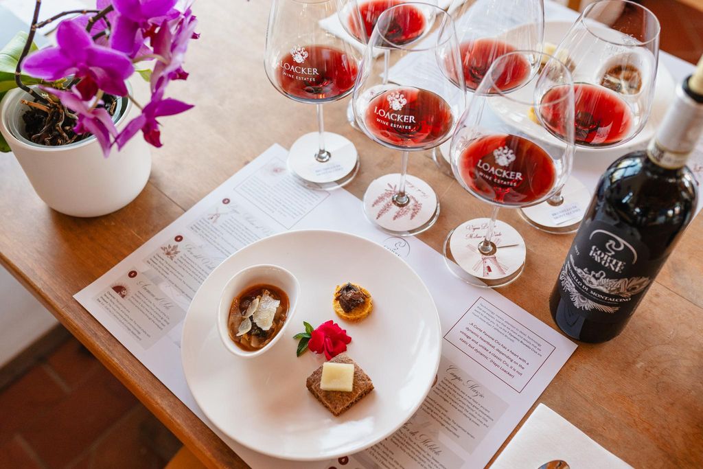 Montalcino: Winery Tour & Gourmet Brunello Vertical Tasting