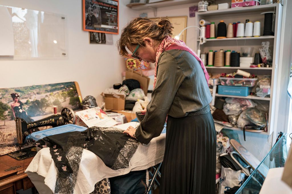 Casa e Putià in Castelbuono: Stelle deinen Schal mit einem Experten her