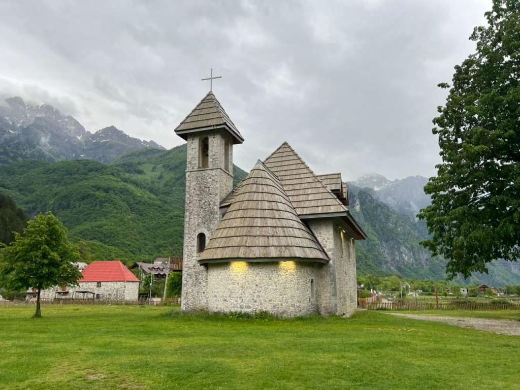 Tagestour nach Bogë und zum Nationalpark Theth