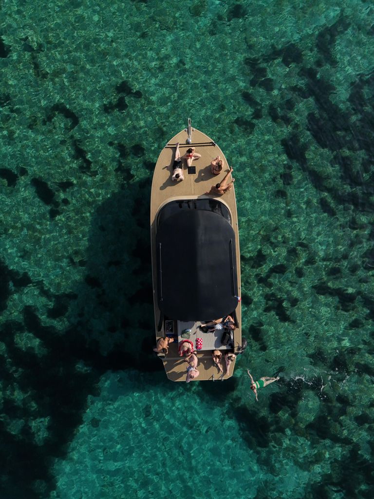 Split: Ganztägige 4-Insel-Tour mit dem Luxusboot