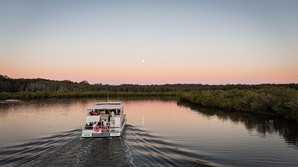 Sonnenuntergangsfahrt auf dem Noosa River
