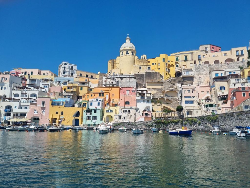 Procida: Bootstour mit Meerblick und Schnorcheln
