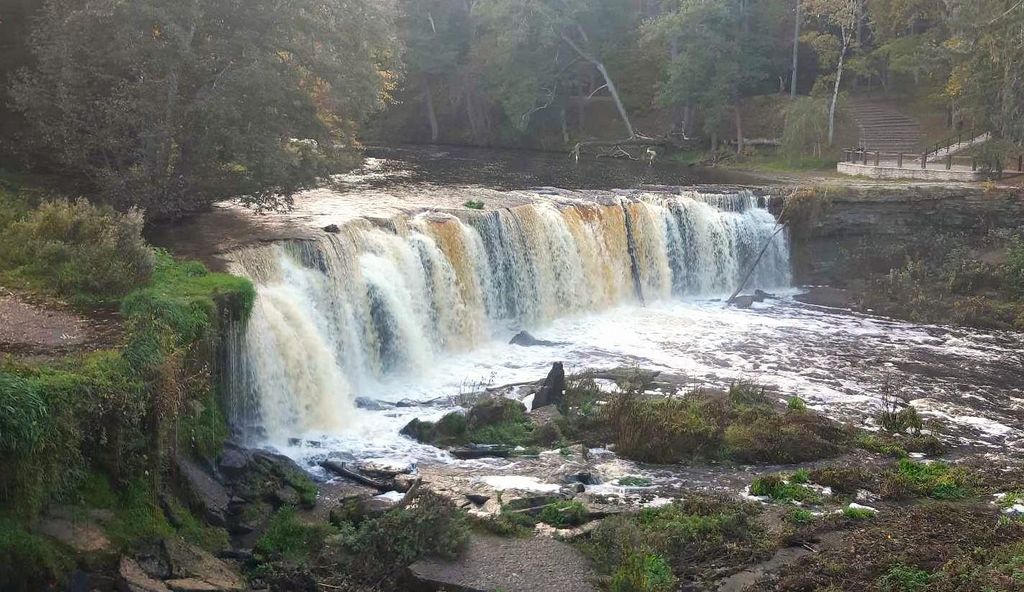 Entdecke Estland-Autotour von Tallinn nach Keila-Joa Waterfal