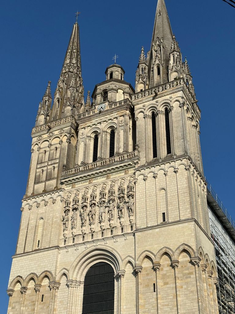 Das Wichtigste in Angers: Château d'Angers, Wandteppich & Weinprobe