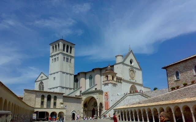 Tour Assisi und Spello mit Van
