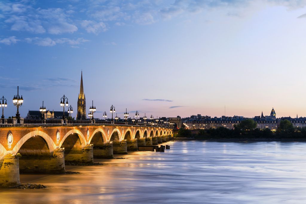 Pont de Pierre über die Garonne