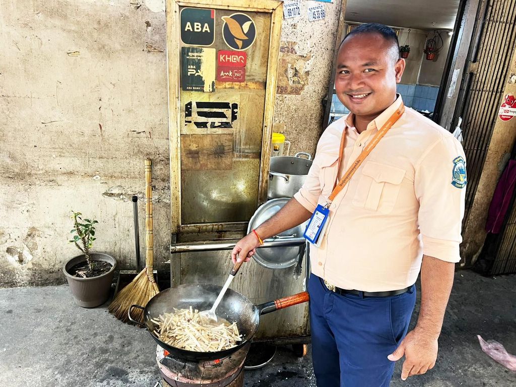 Rundgang durch Phnom Penh: Geschichte, Kultur, Kunst & Streetfood