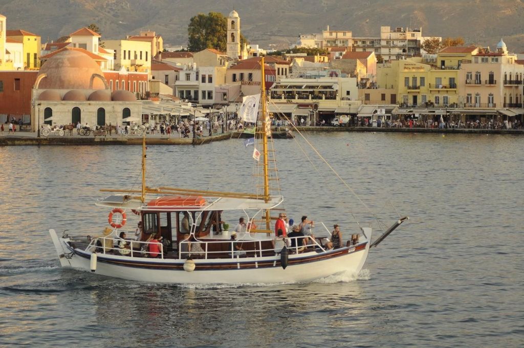 Chania: Bootsfahrt nach Agioi Theodoroi und zur Insel Lazaretta