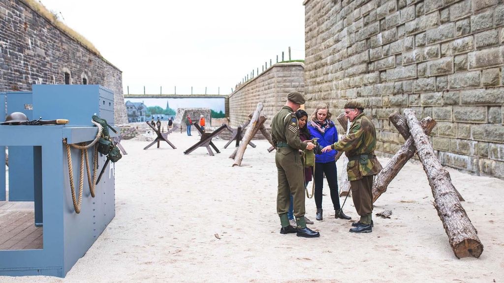 Private Peggy's Cove & Halifax City Sightseeing 6 Std.