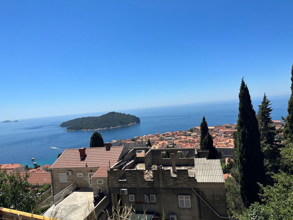 Ab Tirana/Durrës: Tagestour zur Küste Montenegros und nach Dubrovnik