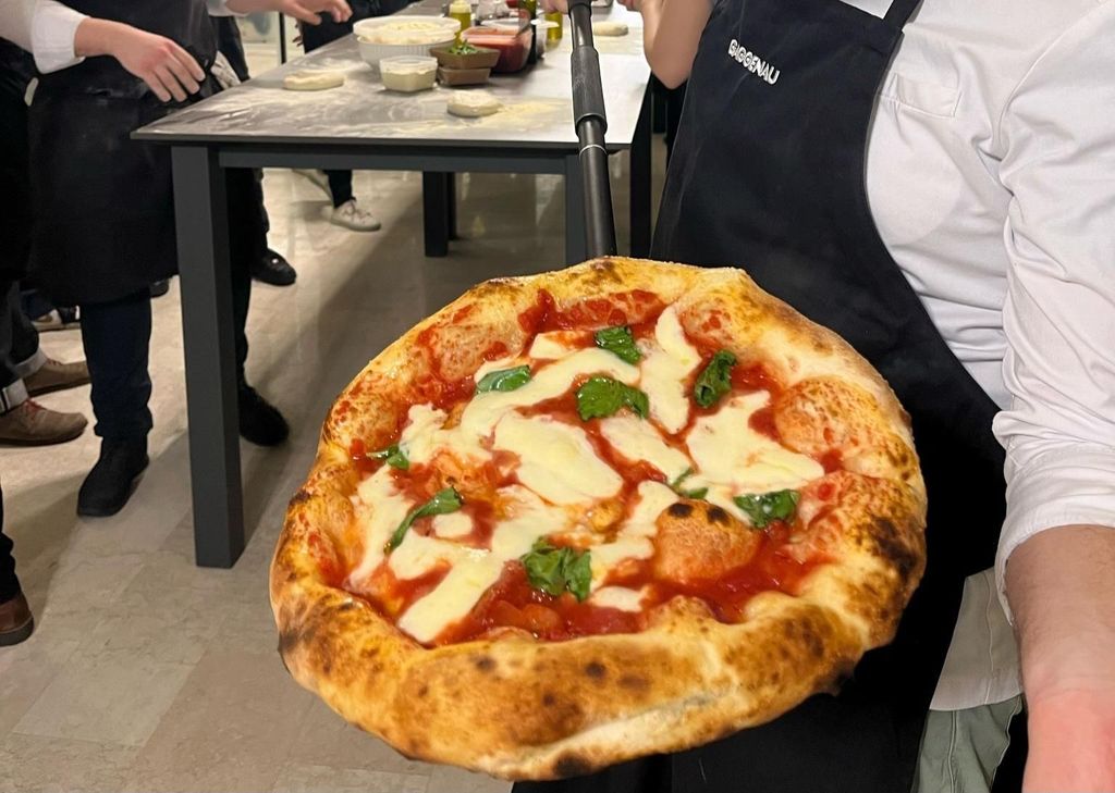 Pizza- und Tiramisu-Kochkurs mit Wein in Mailand