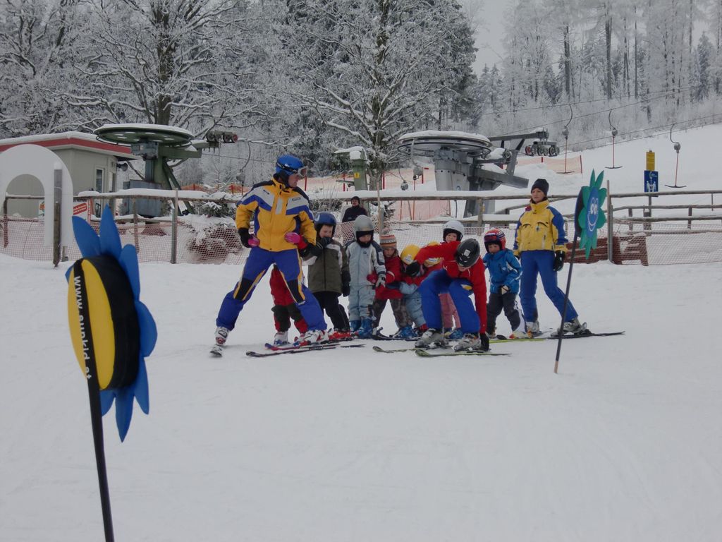 Bayerischer Wald: Kinder Skikurs am wunderschönen Geißkopf