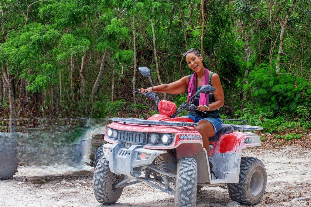 Cozumel: ATV-Abenteuer mit Höhlen, Ruinen und Transfer