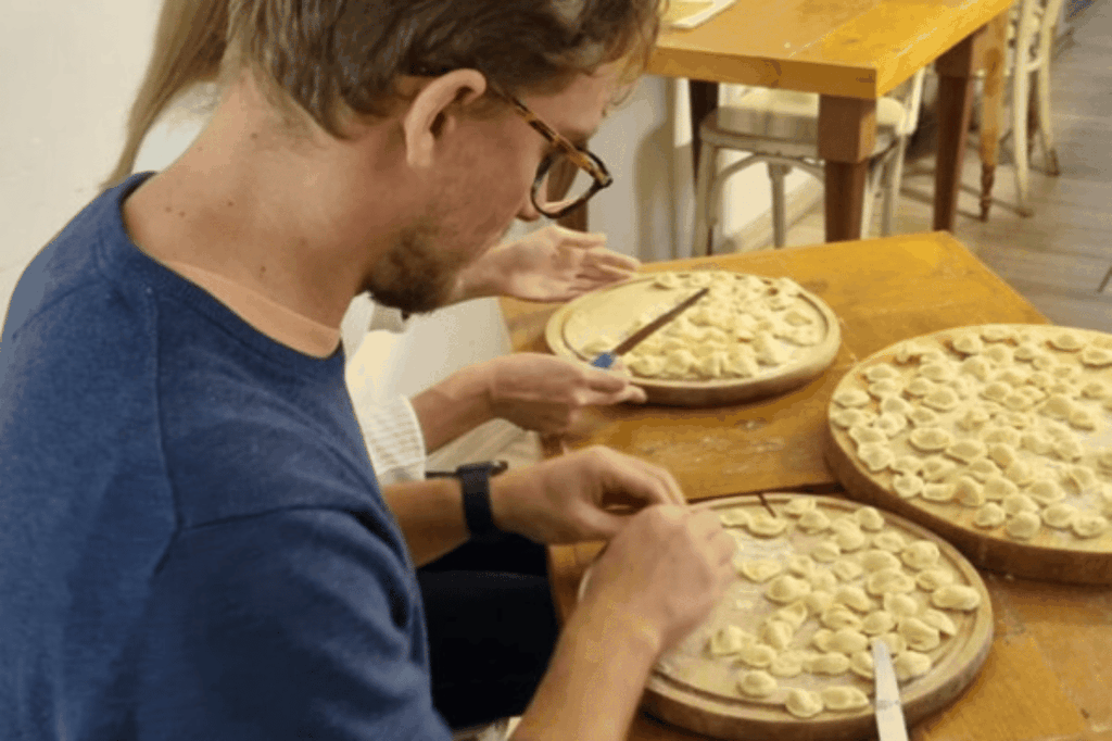 ORECCHIETTE-KURS MIT WEINVERKOSTUNG & APERITIF
