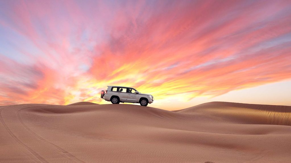 Doha: Wüstensafari, Sandboarding, Dune Bashing & Binnensee