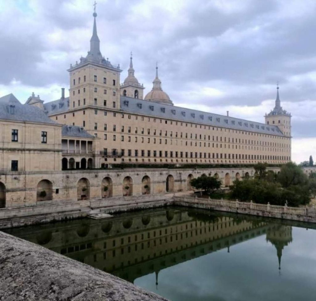 Ab Madrid: El Escorial & leichte Wanderung