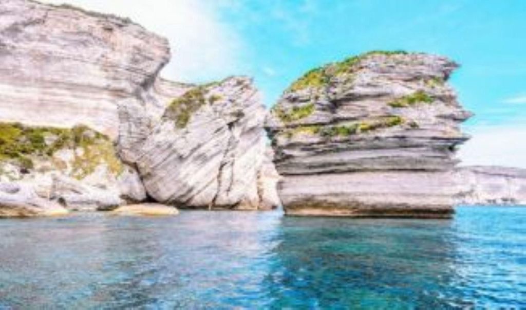 Ausflug mit dem Schlauchboot im korsischen Archipel