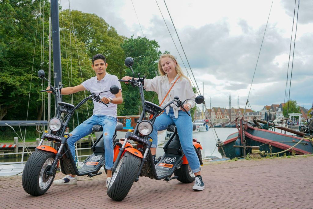 Volendam: E-Roller-Verleih