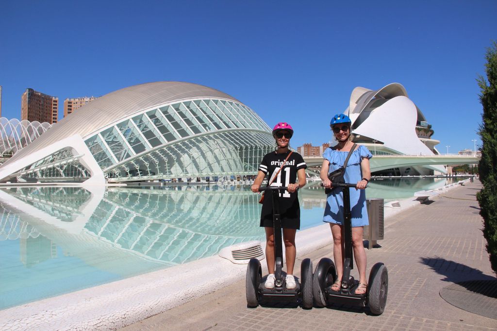 Valencia: Grand City Private Segway-Tour