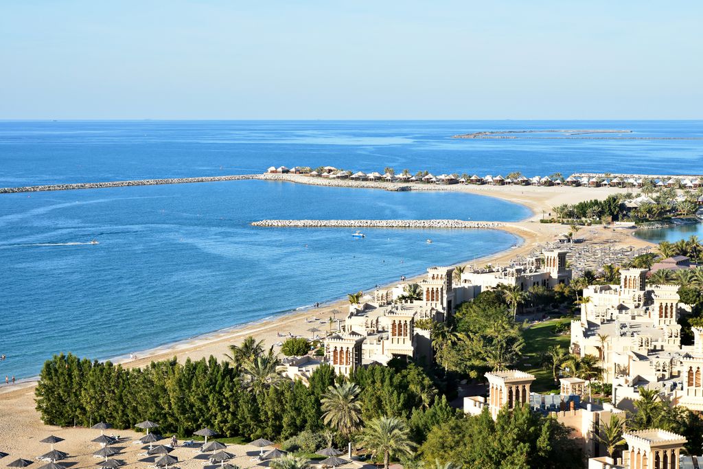Strand bei Al Jazirah Al Hamra