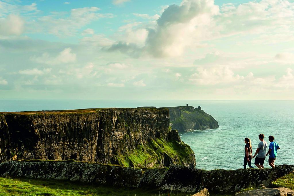 Ab Limerick: Geführte Tagestour zu den Cliffs of Moher