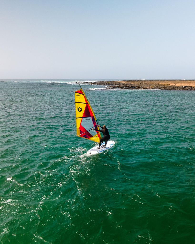 Windsurfkurs für Anfänger in El Cotillo (4 Stunden)