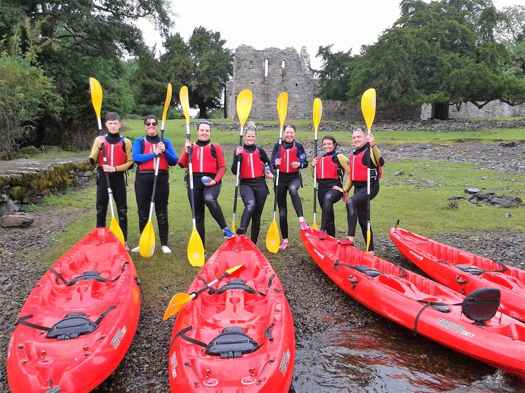Mit dem Kajak zur Insel Innisfallen. Killarney. Geführt.