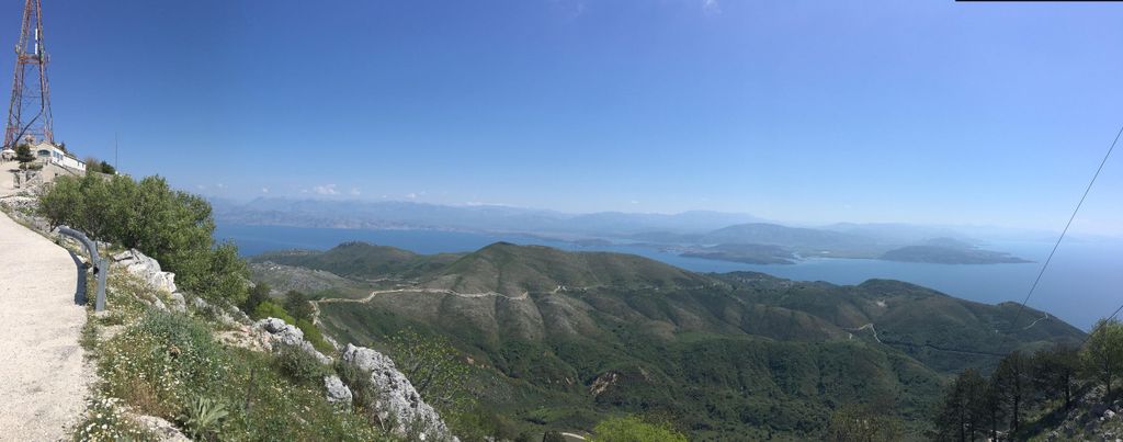 Süd- bis Nordwest-Korfu 4x4: Küstenträume und dörflicher Charme