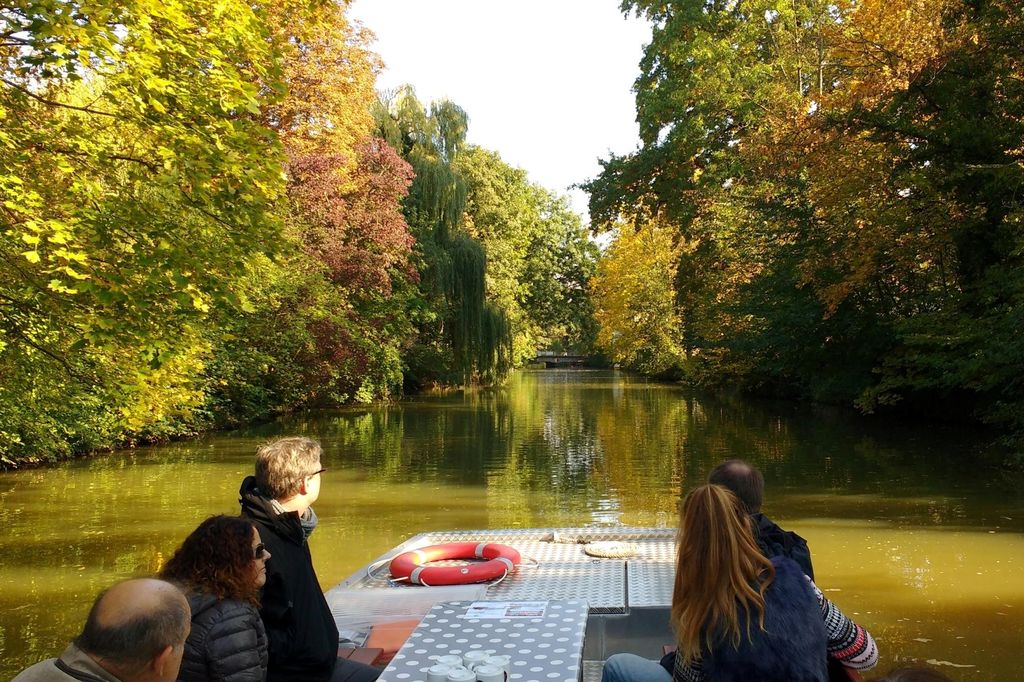Leipzig: Stadtgeschichte Kanal Sightseeingtour auf einem Motorboot