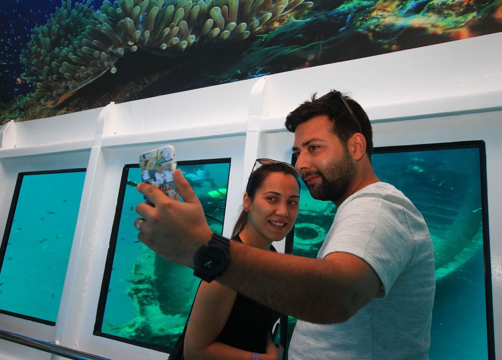 Von Marmaris: Tagestour mit dem Glasboden-Halb-U-Boot