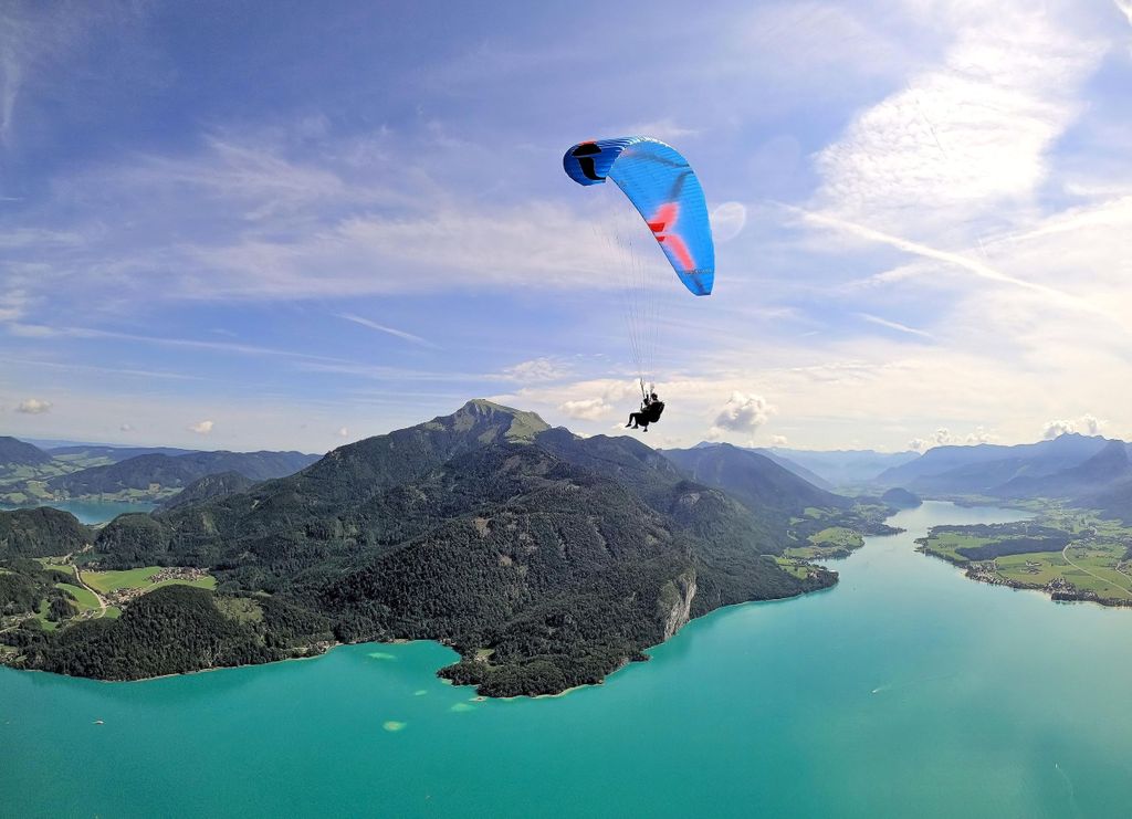 St. Gilgen: Tandem Paragleiten am Wolfgangsee mit dem PeakFlyer® Team