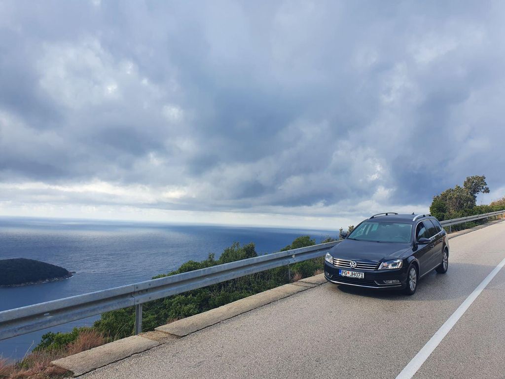 Von Kotor aus: Transfer zum Flughafen Podgorica oder in die Stadt