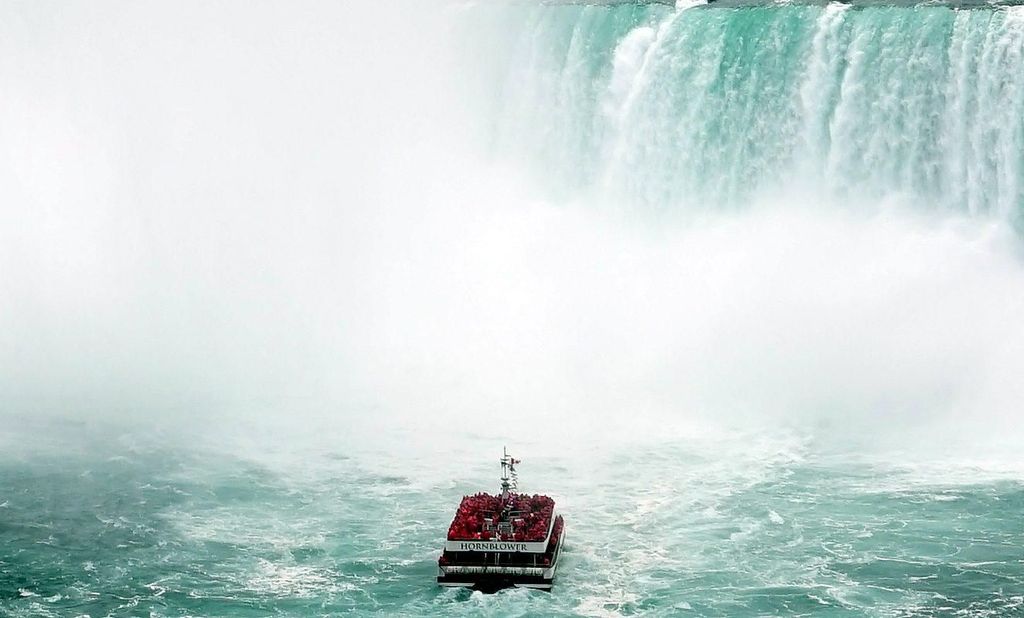 Niagarafälle: Bootstour, Reise hinter die Fälle & Tower Tour