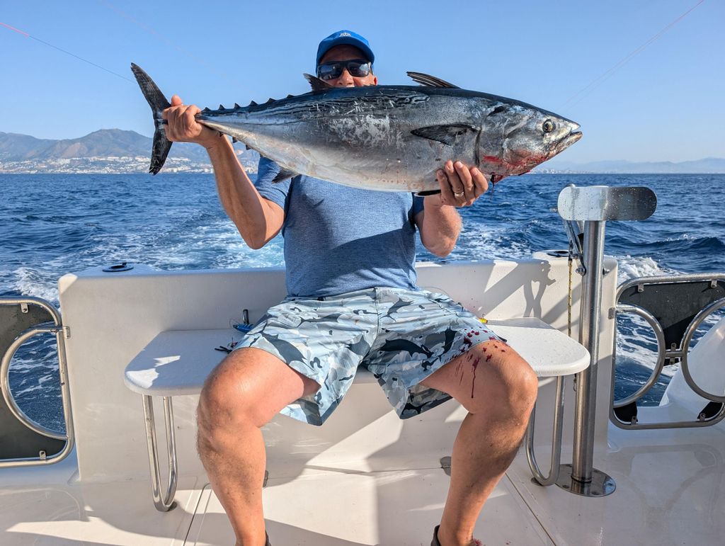 Fuengirola: 4h Trolling-Angelausflug mit Snacks und Getränken