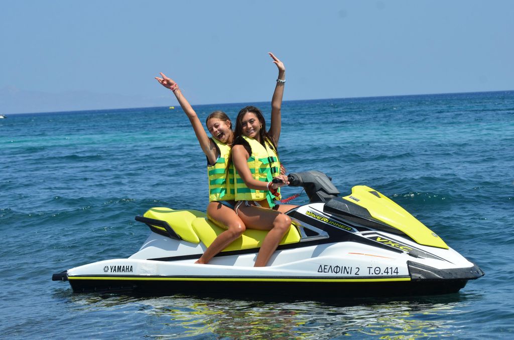 Santorin: Jetski-Verleih in Perissa, Perivolos & St. George