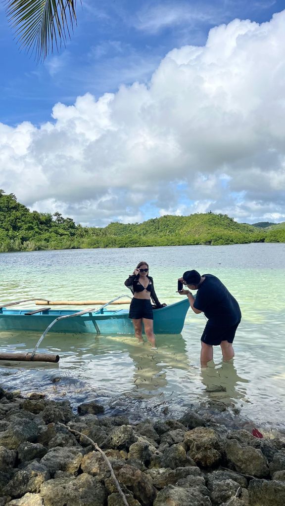 Calatagan: schwimmendes Cottage + Inselhopping