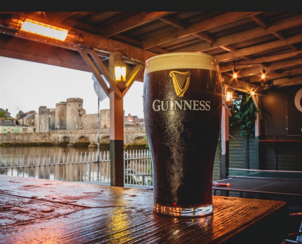 Limerick: Kneipentour mit ortskundigem Guide