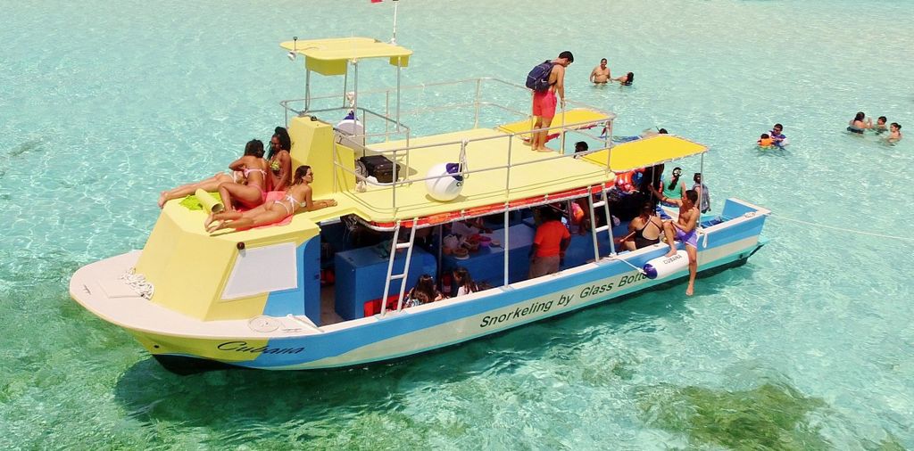 Cozumel: VIP Glasbodenboot & Schnorcheln 3 Reefs Tour