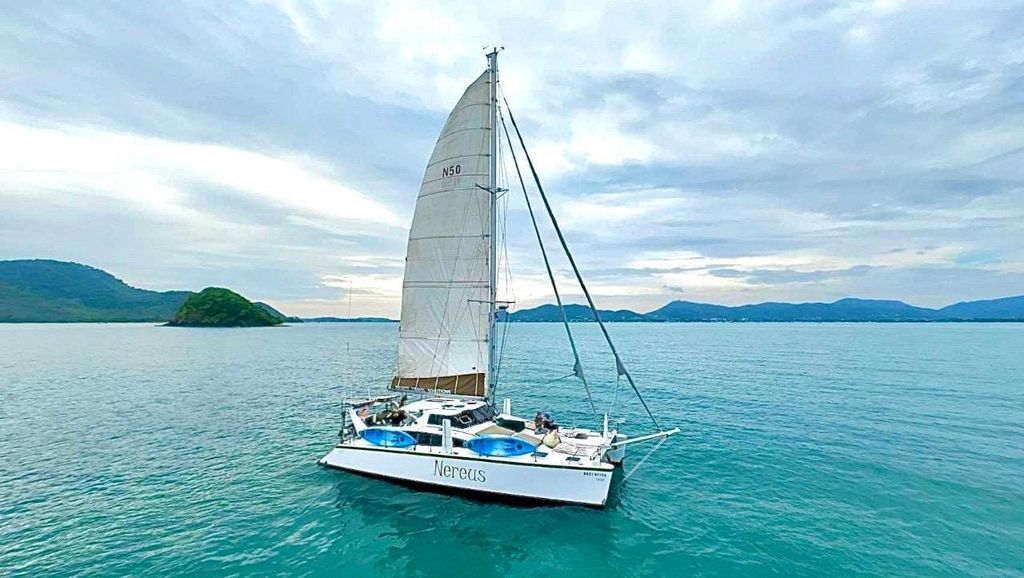 Private Katamaran Yacht nach Phi Phi Island