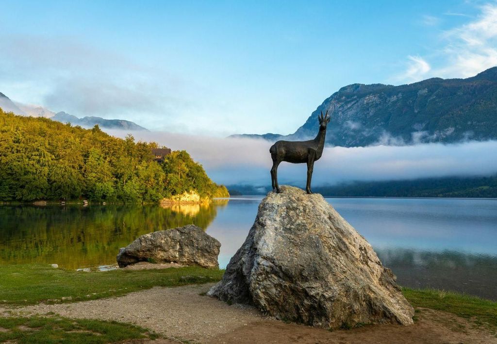 Von Ljubljana: Tagestour nach Bled und Bohinj + Picknick mit lokalen Köstlichkeiten