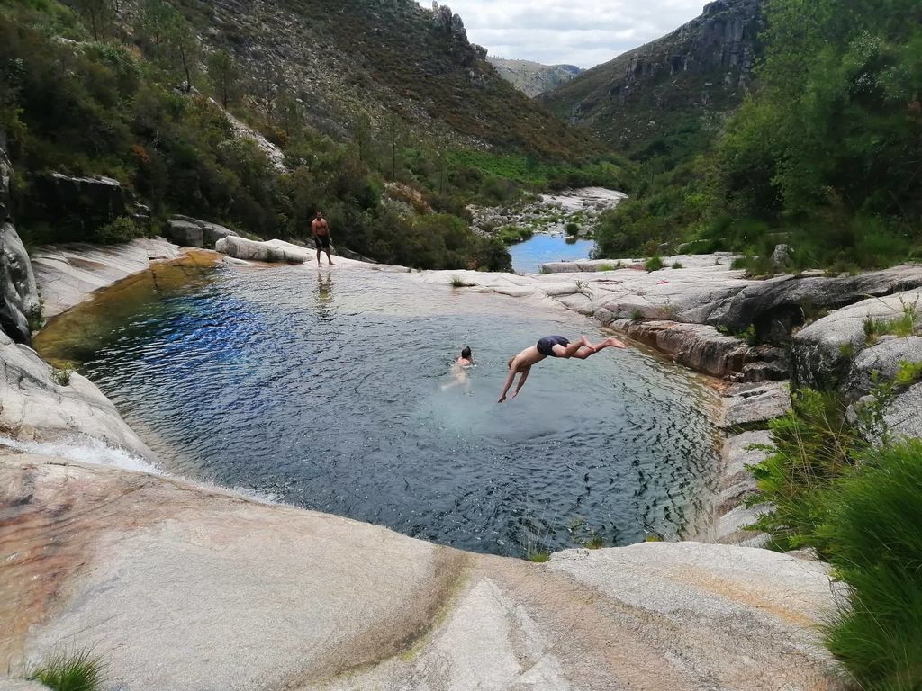 Von Porto: Wanderung & Schwimmen im Nationalpark Gerês