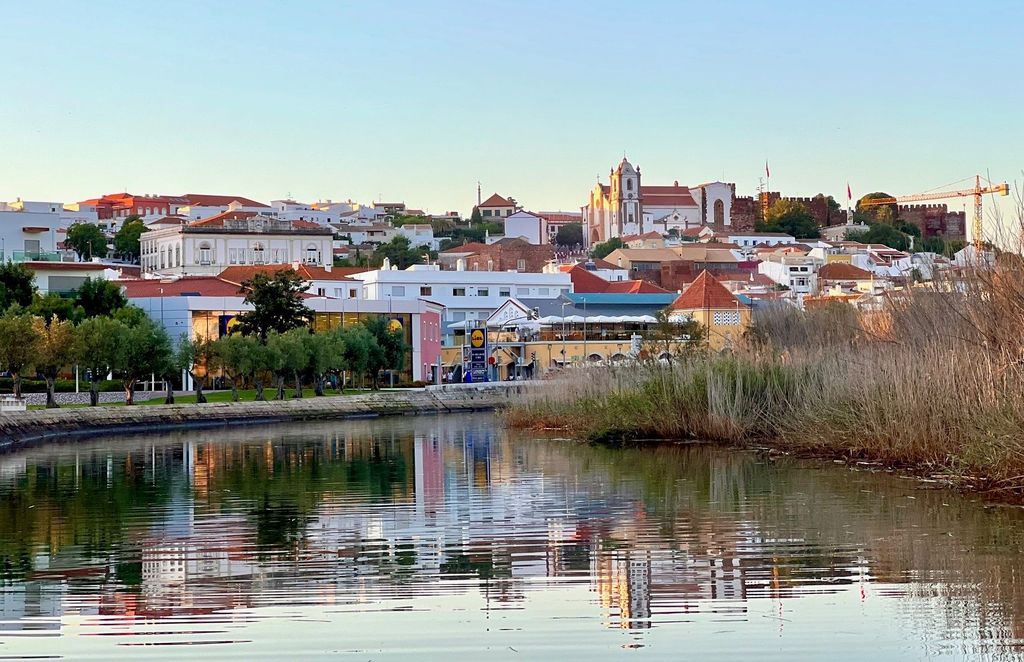 Von Lagoa aus: Besuche die Stadt Silves mit dem Boot mit Hop Off & Hop On