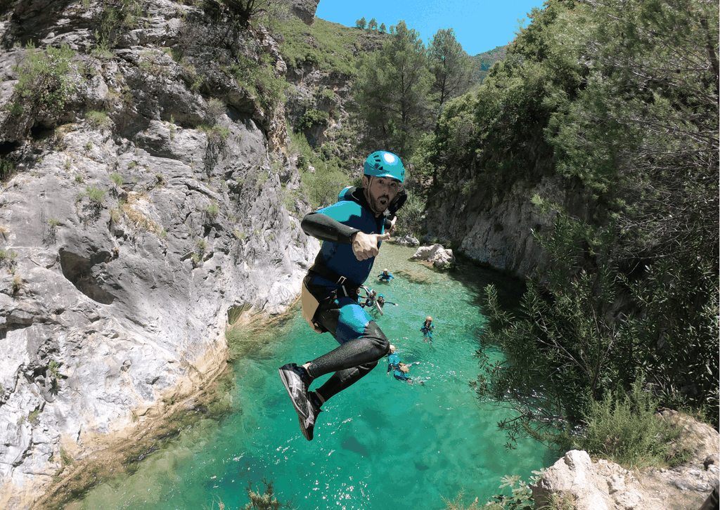 Nerja: Canyoning am Rio Verde mit Snacks