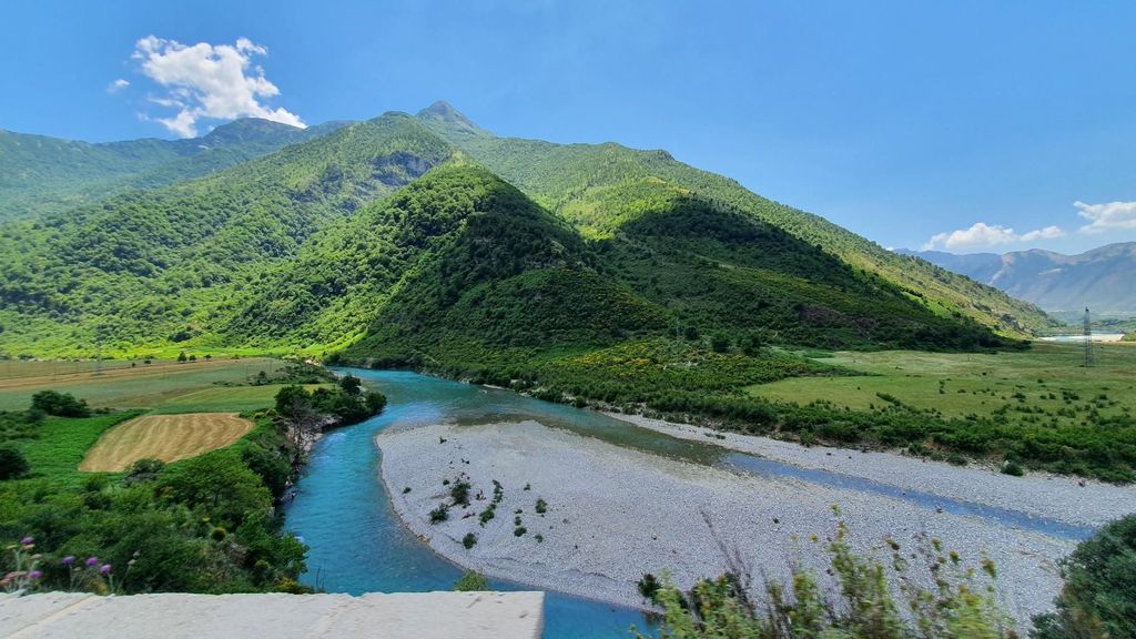 Ab Saranda: Erkunde die Thermalbäder von Permet und das historische Tepelene
