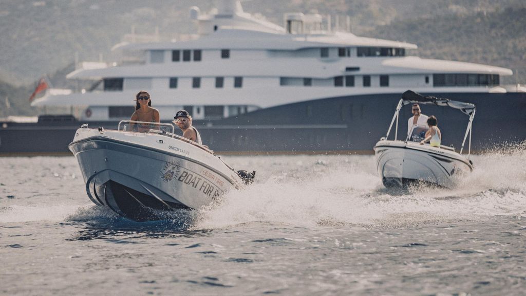 Agios Nikolaos: Privater Bootsverleih mit optionalem Skipper