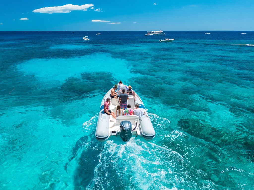 Cala Gonone: Golf von Orosei Dinghy Cruise mit Badestopps