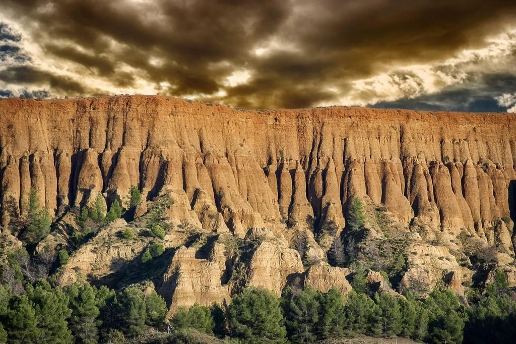Von Granada: Geführte Tour durch den Geopark Guadix und Granada
