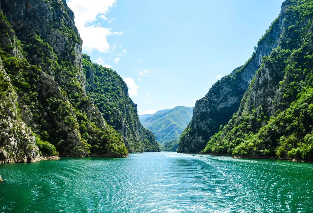 Valbona – Theth: Albanische Alpen in einer 3-tägigen Tagestour