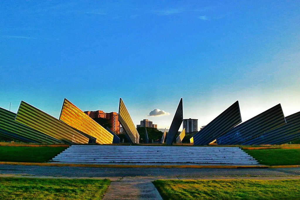 Monumento al Sol Naciente in Barquisimeto