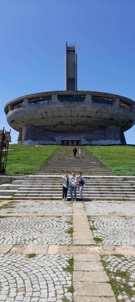 Tal der Rosen und Buzludzha Denkmal Eco Private Tour